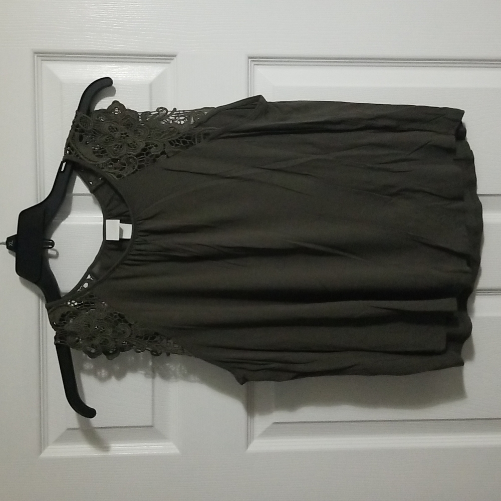Sleeveless top